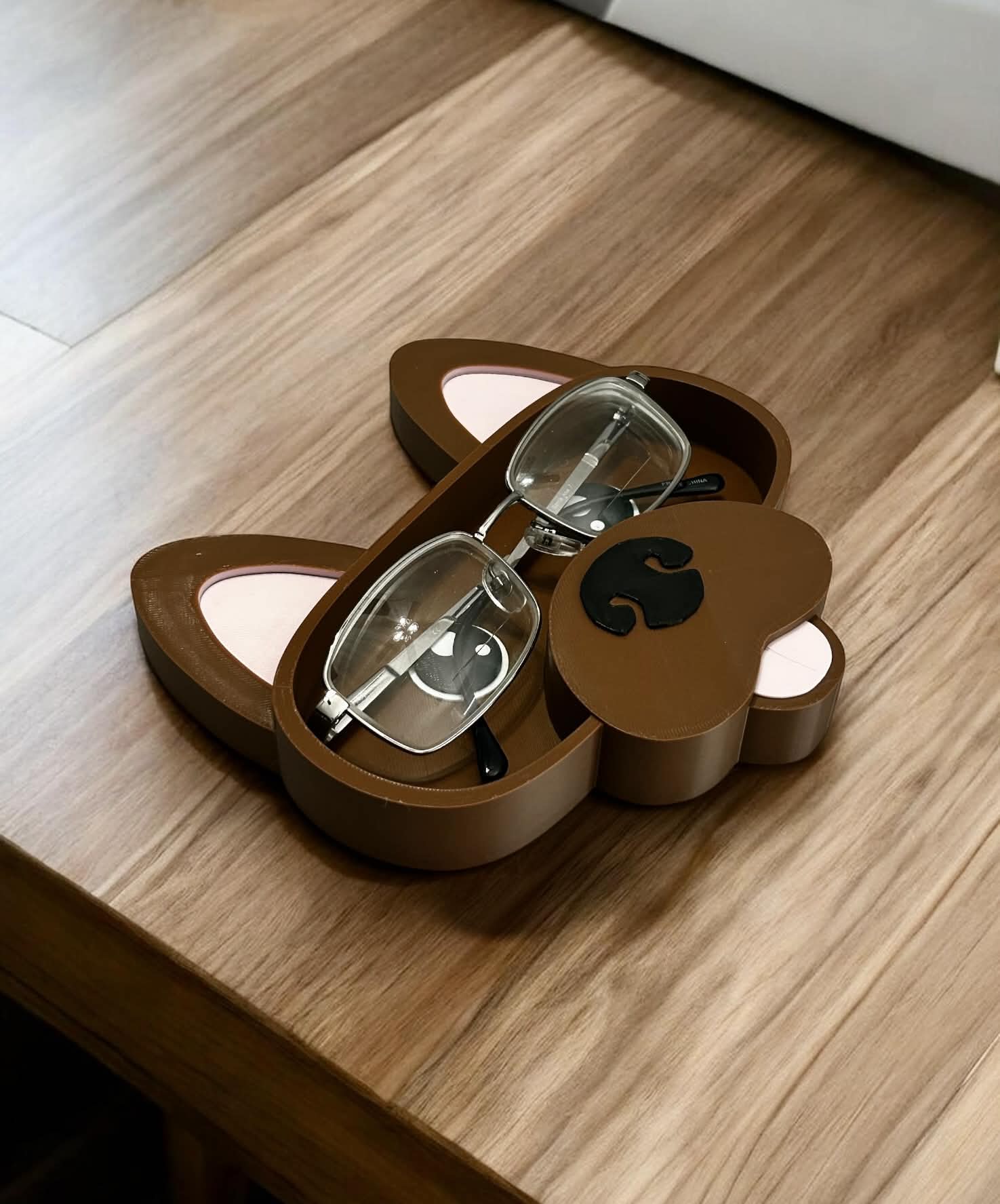 Dog Glasses Stand – Decorative Eyewear Organizer for Readers & Sunglasses Home or Office Tray