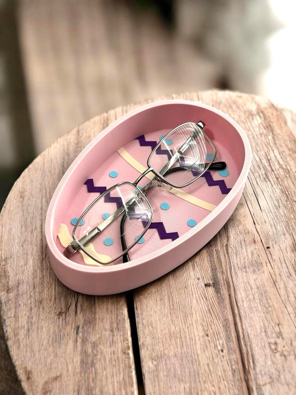 Easter Egg Glasses Holder - Cute Spring Eyeglass Stand Desk Decor